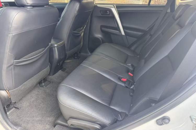 Used Toyota RAV4 2018 2.5L Automatic 4x4 Elite i Edition Interior 7