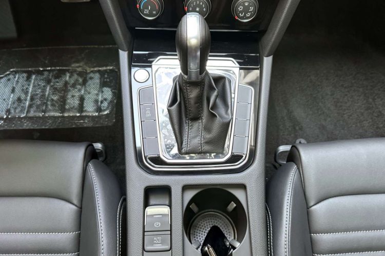 Used Volkswagen Magotan 2025 Zhongxiang Version 280TSI DSG Comfort Edition
