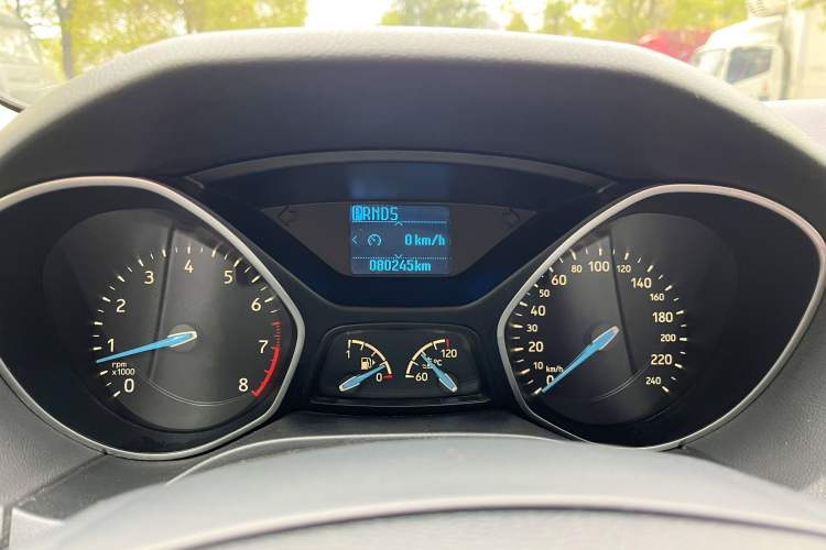 Used Ford Focus 2017 Sedan 1.6L Automatic Fashion Edition Smart Drive Version
