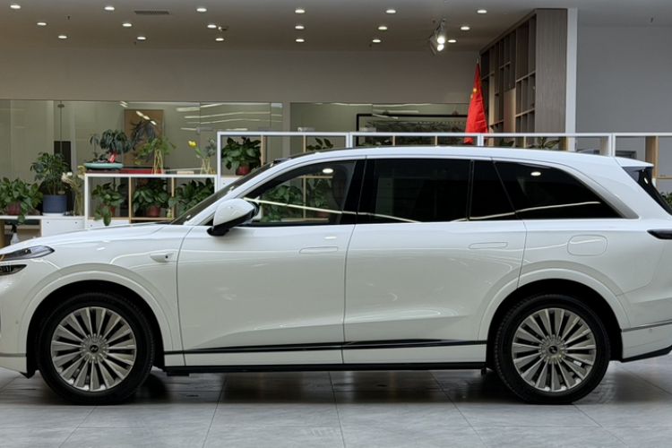 Used ONVO Luxeed L90 2025 Model—Max Six-Seater Version