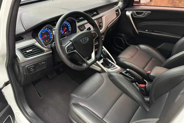 Used Geely Auto Vision X3 2017 1.5L Automatic Luxury Model Interior 3