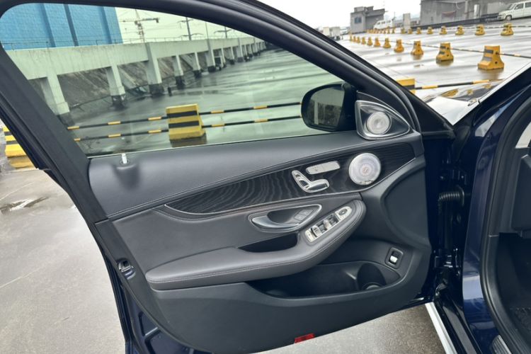 Used Mercedes-Benz C-Class 2019 C 260 L Sport Edition Interior 3