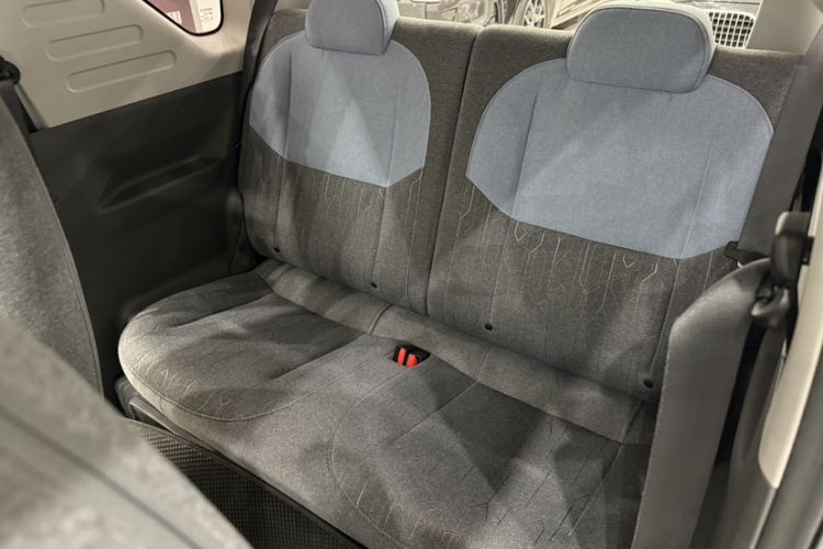 Used Geely Galaxy Panda 2023 Panda Mini 200km Endurance Bear Interior 3