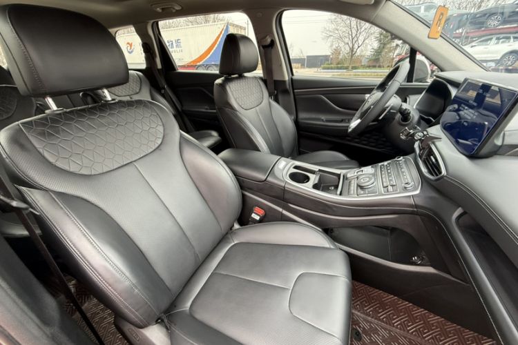 Used Hyundai Santa Fe 2023 Traveler 380T GDi Automatic Two-Wheel Drive GLX Elite Edition