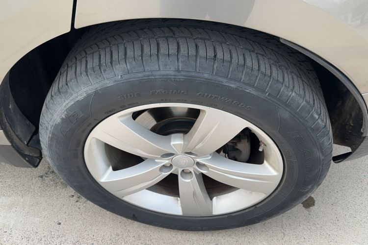 Used Land Rover Range Velar 2019 250 PS Exterior 2