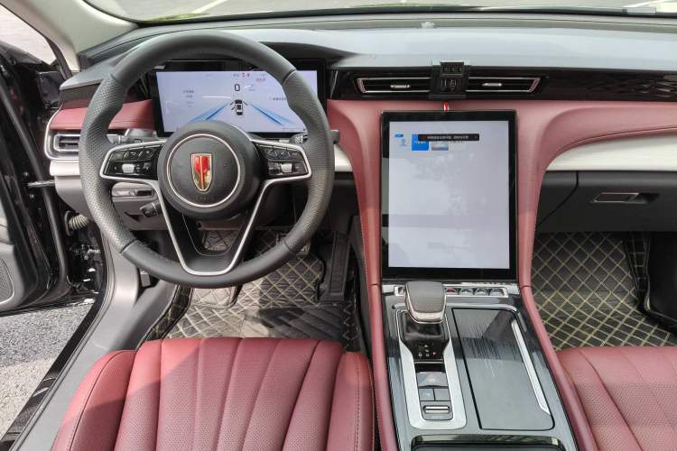 Used Hongqi H5 2025 2.0T Automatic Flag Edition – 500 000 Units Commemorative Version Interior 3