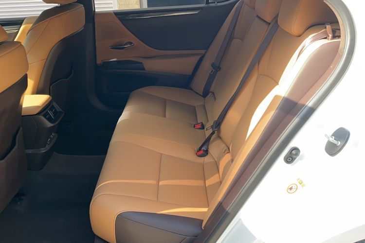 Used Lexus ES 2018 200 Excellence Edition China V Standard Interior 1