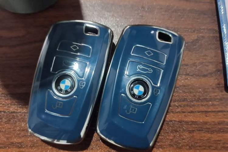 Used BMW 3 Series 2018 320i M Sport Package Interior 2