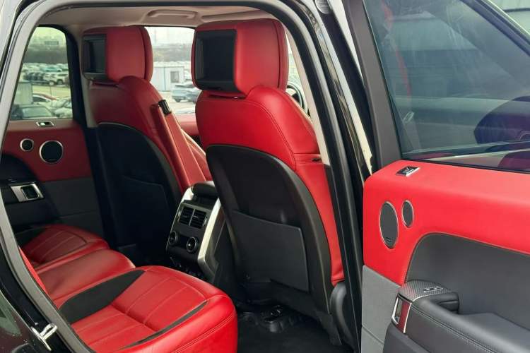 Used Land Rover Range Sport 2018 3.0 SC V6 HSE DYNAMIC Interior 5