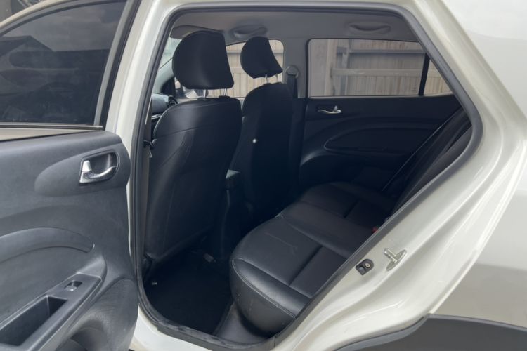 Used Kia kx1 Stonic 2021 1.4L CVT Fun Edition Exterior 8