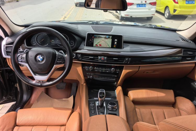 Used BMW X6 2015 xDrive35i Leading Model Interior 1