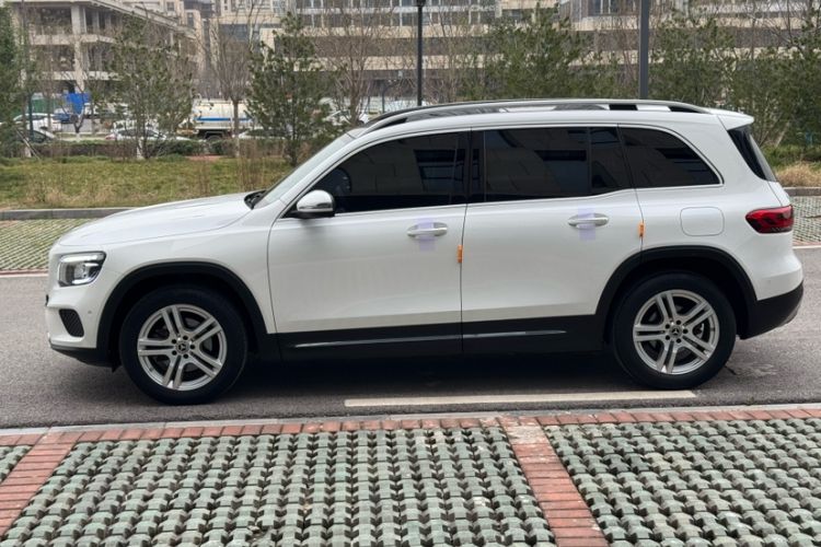 Used Mercedes-Benz GLB 2020 Updated GLB 200 Dynamic Edition Exterior 4