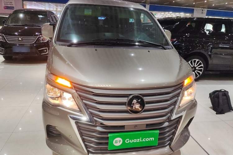 Used FORTHING Lingzhi 2022 Striving Version M5L 2.0L Luxury 7-Seater
