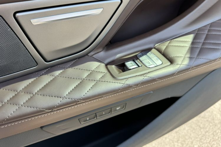 Used BMW 7 Series 2021 740Li Leading Edition Luxury Package Interior 8