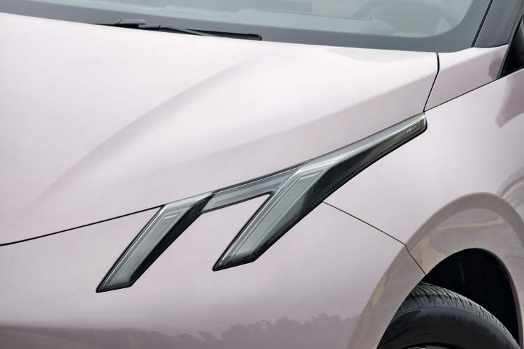 Used Lynk & Co Z20 2025 530 km Range Rear-Wheel Drive Max
