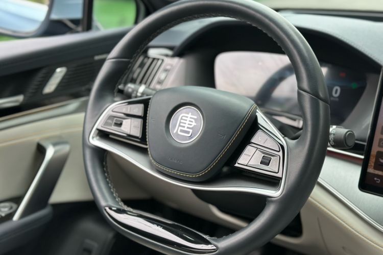 Used BYD Tang New Energy 2022 EV 635 km All-Wheel-Drive Flagship Model Steering Wheel