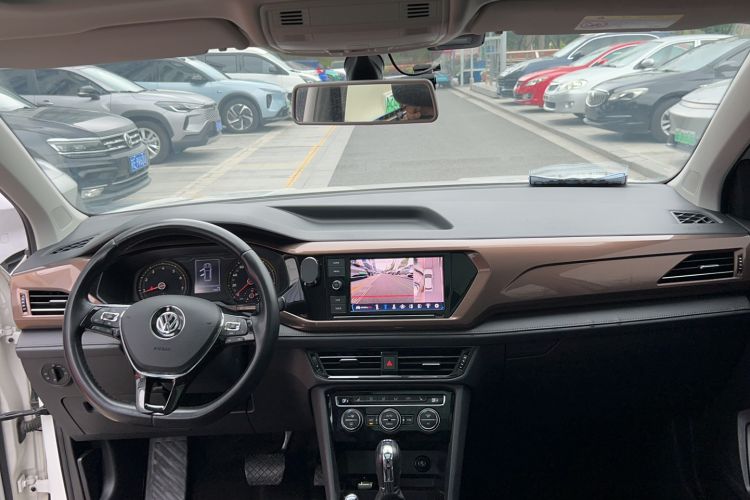 Used Volkswagen Tharu 2019 280TSI Two-Wheel Drive Luxury Edition China V Standard Center Console