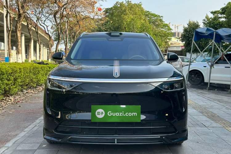 Used Hima AITO M8 2025 Extended-Range Max+ Version 53.4 kWh 6-Seater Edition Exterior 3