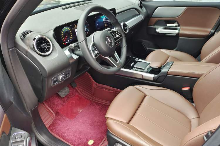 Used Mercedes-Benz GLB 2022 Second Facelift GLB 200 Dynamic Edition Interior 1