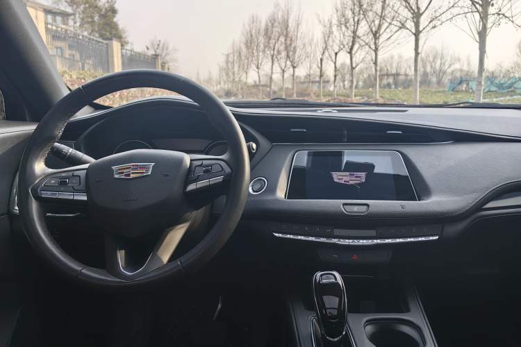 Used Cadillac XT4 2021 28T Two-Wheel Drive Tech Edition