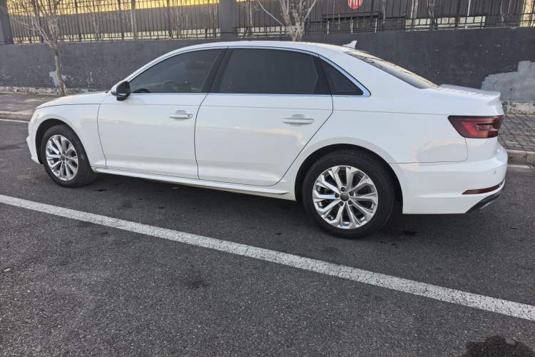 Used Audi A4L 2019 40 TFSI Ambition Version China V
