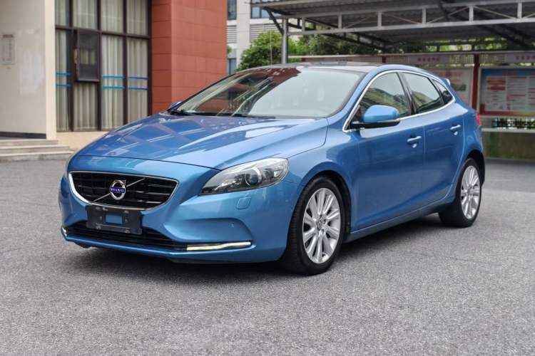 Used Volvo V40 2015 1.6T Zhiya Edition