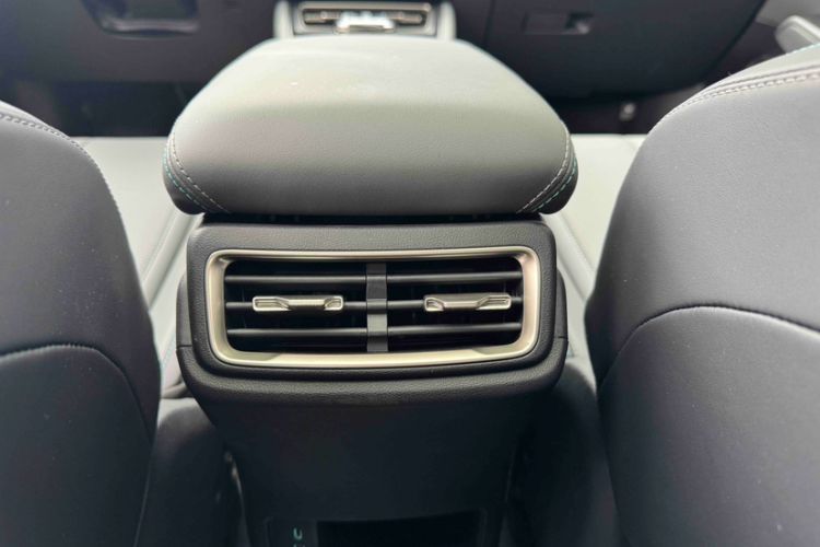 Used BYD Qin L 2025 DM-i Smart Drive 120KM Superior Model
