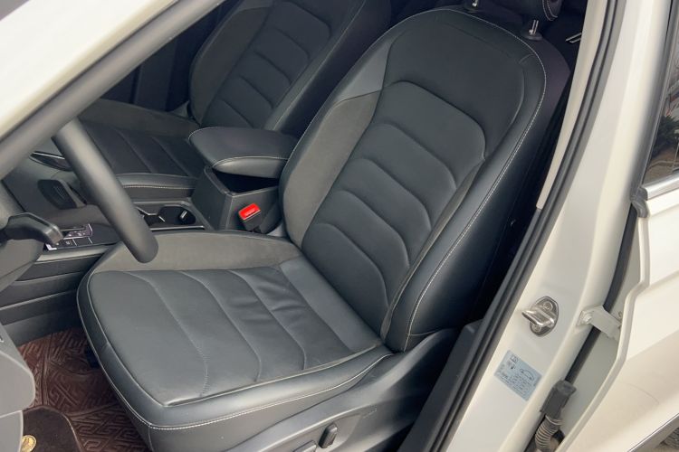 Used Volkswagen Tiguan L 2019 Revised 330TSI Automatic Two-Wheel Drive Smart & Luxury Edition China VI Standard