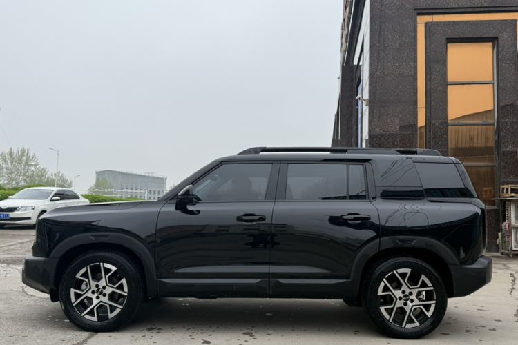 Used BAIC Off-Road BJ30 2026 Model Traveler 1.5T Hybrid Standard Version Exterior 11