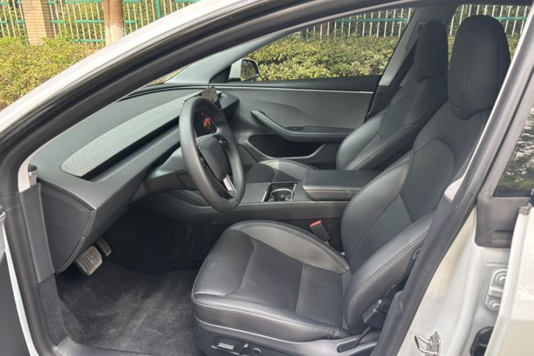 Used Tesla Model 3 2023 Rear-Wheel-Drive Version
