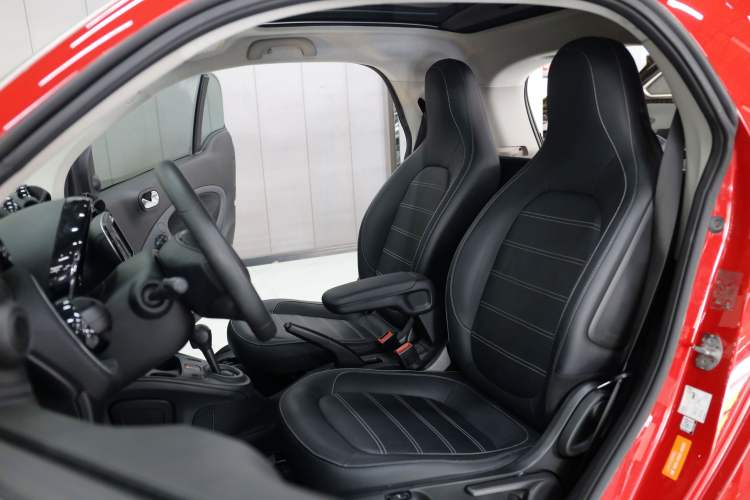 Used smart fortwo 2016 0.9T 66kW Hardtop Pioneer Edition