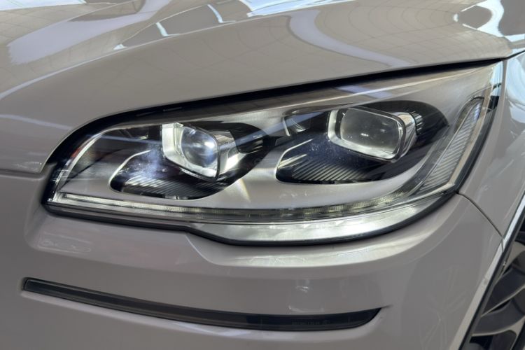 Used Lincoln Aviator 2020 3.0T V6 All-Wheel Drive Executive Version
