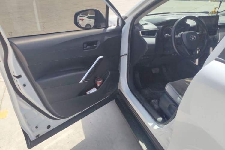 Used Toyota Corolla Cross 2022 2.0L Pioneer Edition Interior 1