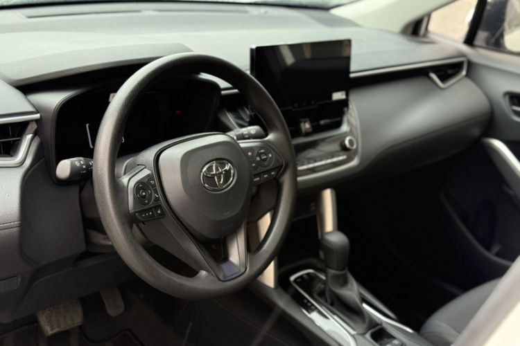 Used Toyota Corolla Cross 2024 2.0L Elite Edition Interior 5