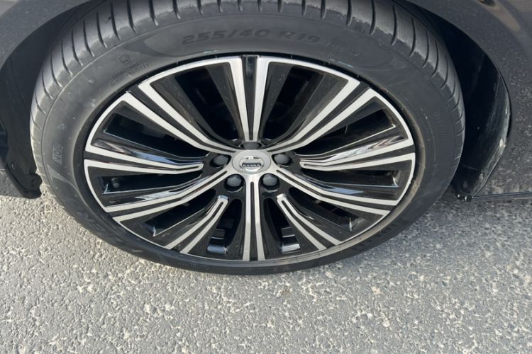 Used Volvo S90 2023 B5 Zhiyuan Luxury Edition