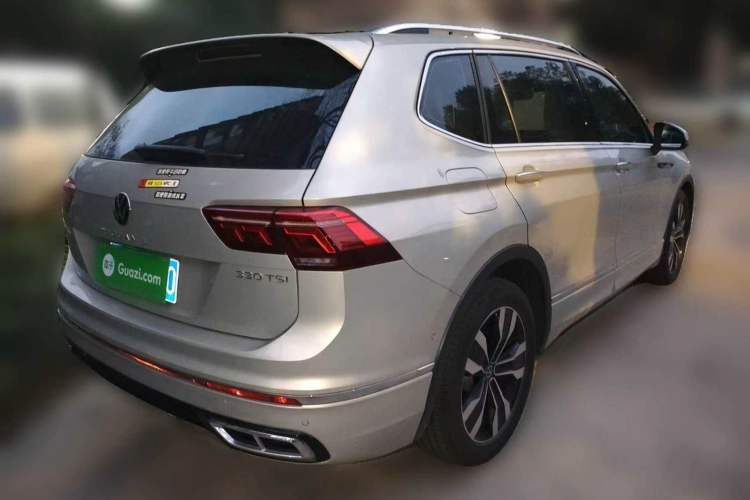 Used Volkswagen Tiguan L 2023 330TSI Automatic Two-Wheel Drive R-Line Flagship Edition Rear Right 45 Deg