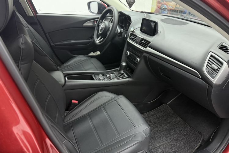 Used Mazda 3 Axela 2017 Sedan 1.5L Automatic Luxury Model Emission Standard China V