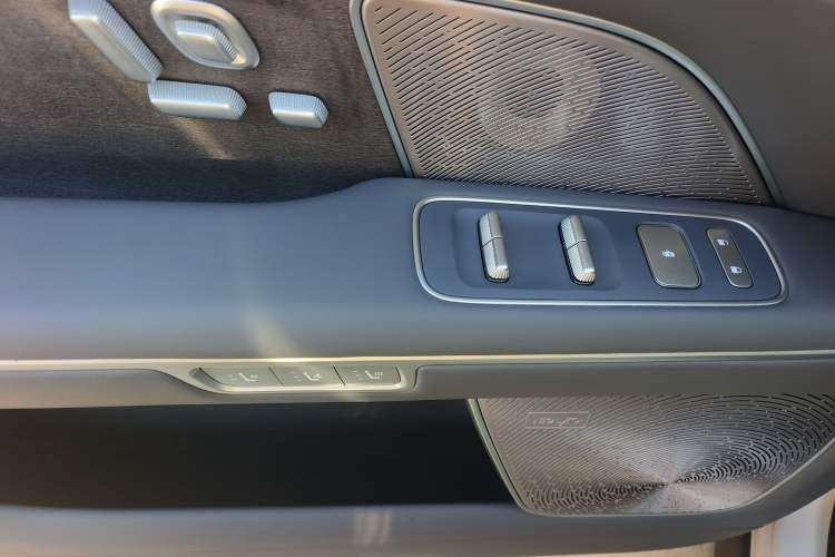 Used Nio ES8 2026 Model 6-seat Executive Signature Edition
