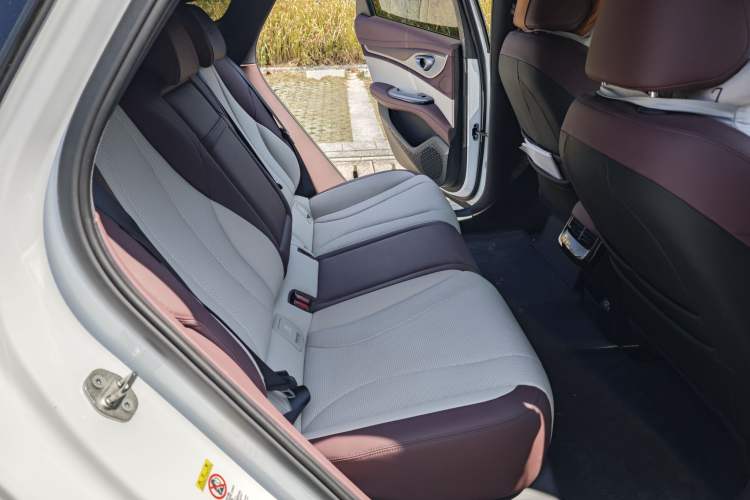 Used BYD Seal 2024 HONOR Edition DM-i 1.5L 121km Prestige Model