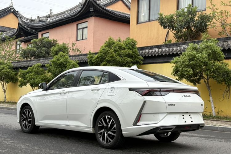 Used Dongfeng Aeolus Yixuan 2020 230T Automatic Xuan Yue Track Edition Exterior 2