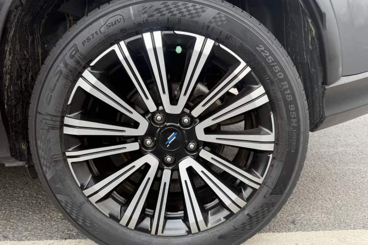 Used CHANGAN OSHAN X5 2021 1.5T DCT Prestige Edition Exterior 9