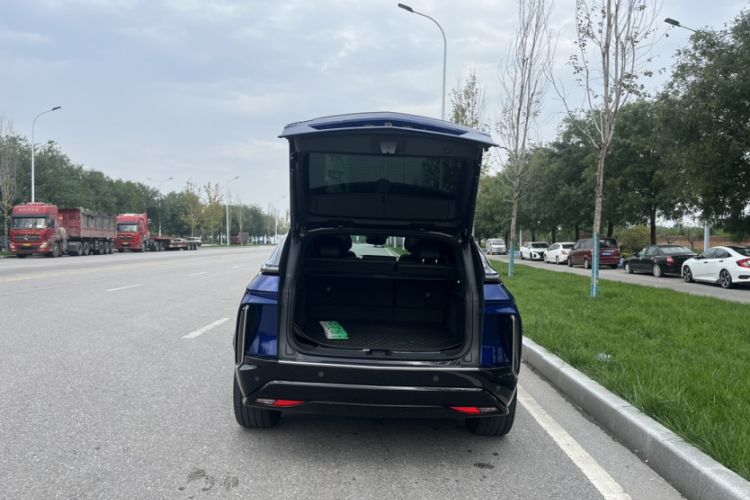 Used Cadillac LYRIQ 2022 Rear-Drive Long-Range Luxury Edition
