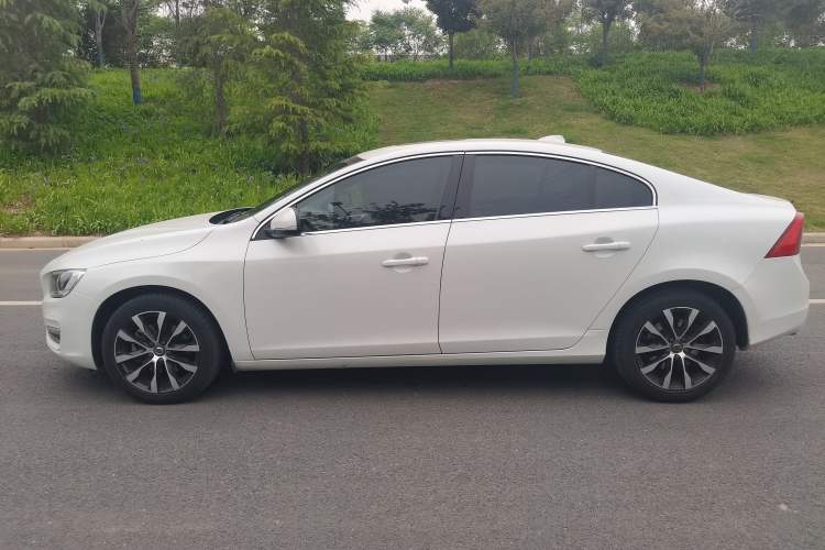 Used Volvo S60 2018 S60L T3 Smart Progress Edition
