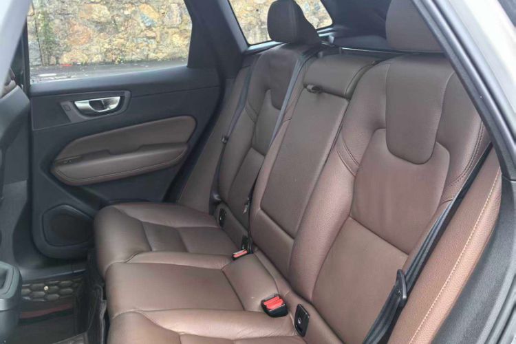 Used Volvo XC60 2023 B5 4x4 Smart Luxury Edition