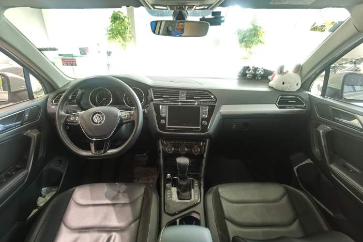 Used Volkswagen Tiguan L 2018 380TSI Automatic All-Wheel Drive Luxury Edition