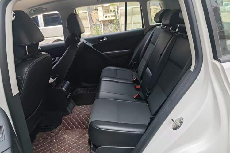 Used Volkswagen Tiguan L 2016 300TSI Automatic Two-Wheel Drive Trend Edition