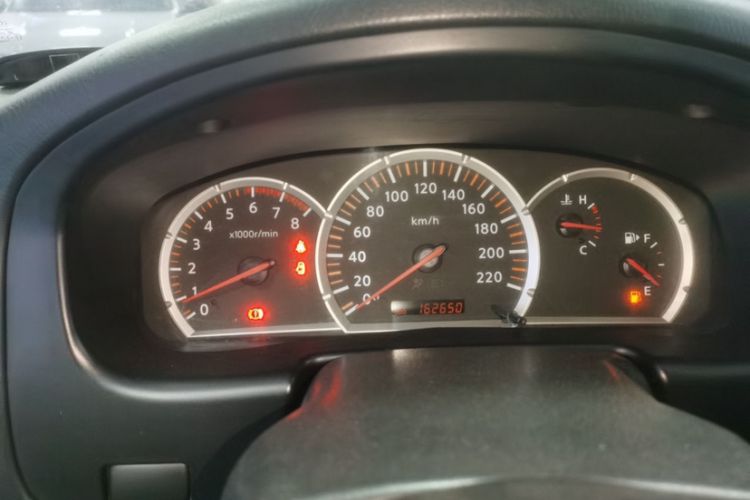 Used Nissan Paladin 2013 2.4L Two-Wheel Drive Standard Version China IV Standard
