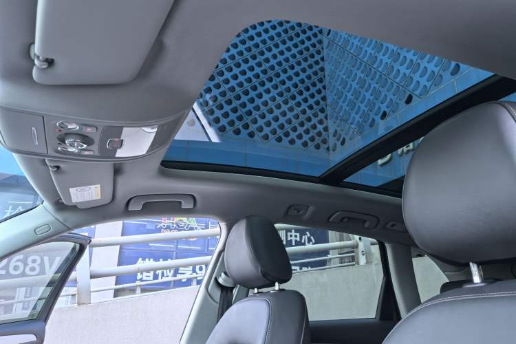 Used Audi Q5 2017 40 TFSI Technology Edition Headliner