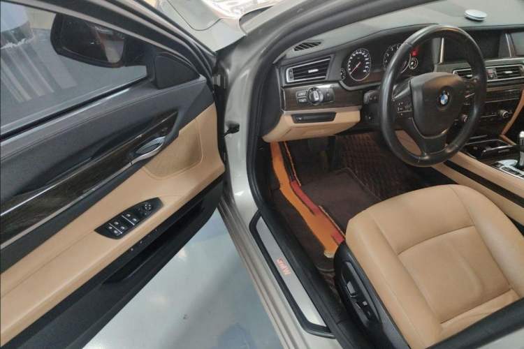 Used BMW 7 Series 2014 730Li Premium Edition
