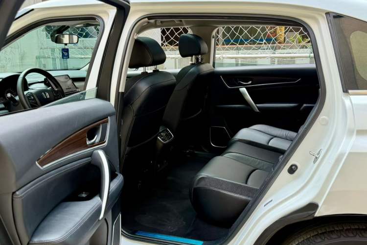 Used Honda Avancier 2017 240TURBO Two-Wheel Drive Luxury Edition Interior 2